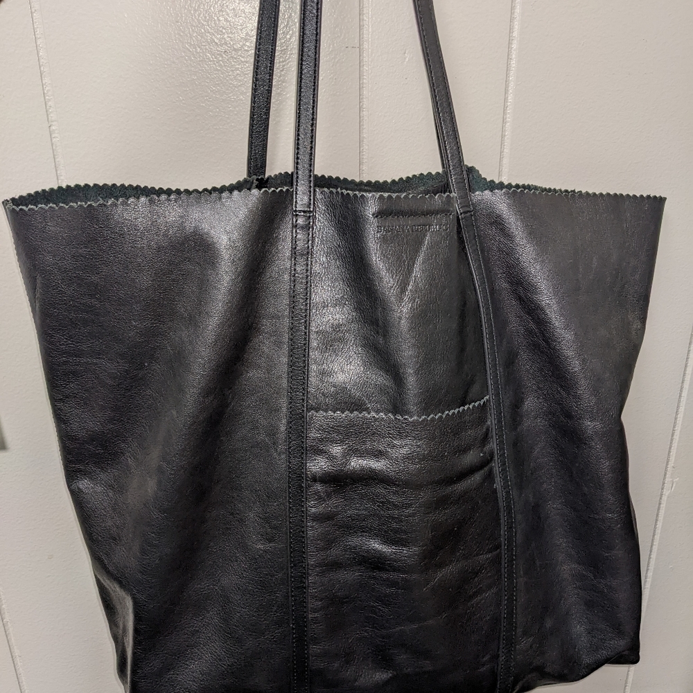 Banana republic black leather tote bag